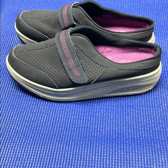 Easy Spirit Navy Blue Platform Slip-Ons with Velcro Strap - Picture 5 of 5